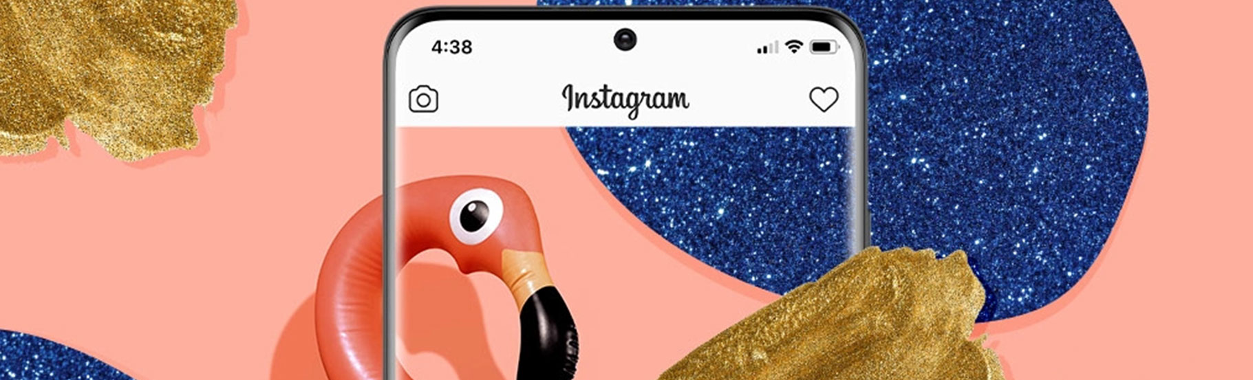 Ekran belog mobilnog telefona i rozi flamingos