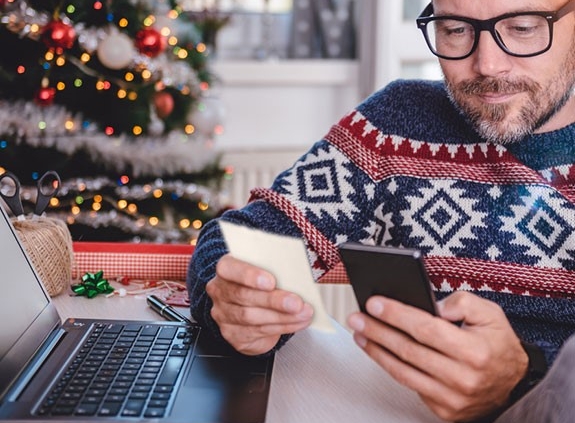 Last-minute ideas for holiday social media posts
