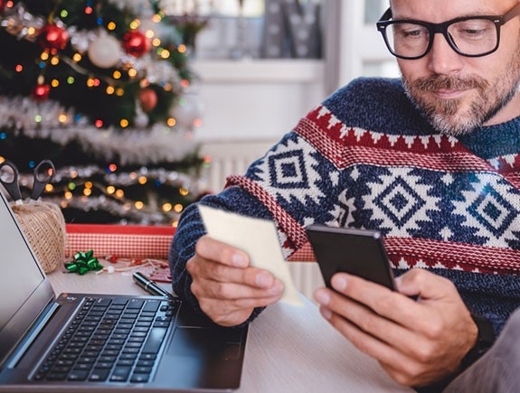 Last-minute ideas for holiday social media posts